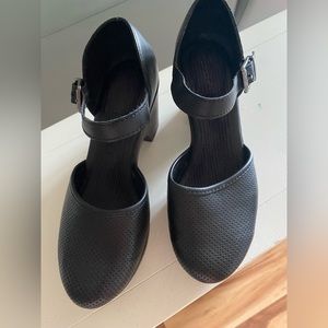 COPY - b.o.c woman’s Natasha clogs